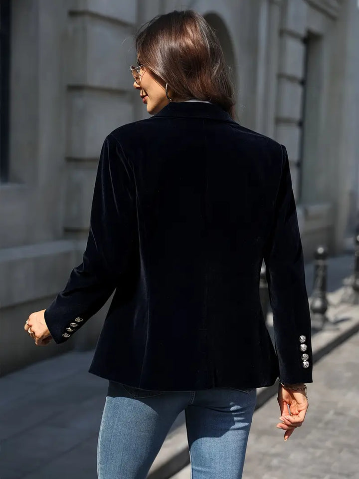 BEAUMONT NICE | BLAZER EN AJUSTÉ AVEC BOUTONS DORÉS POUR FEMMES