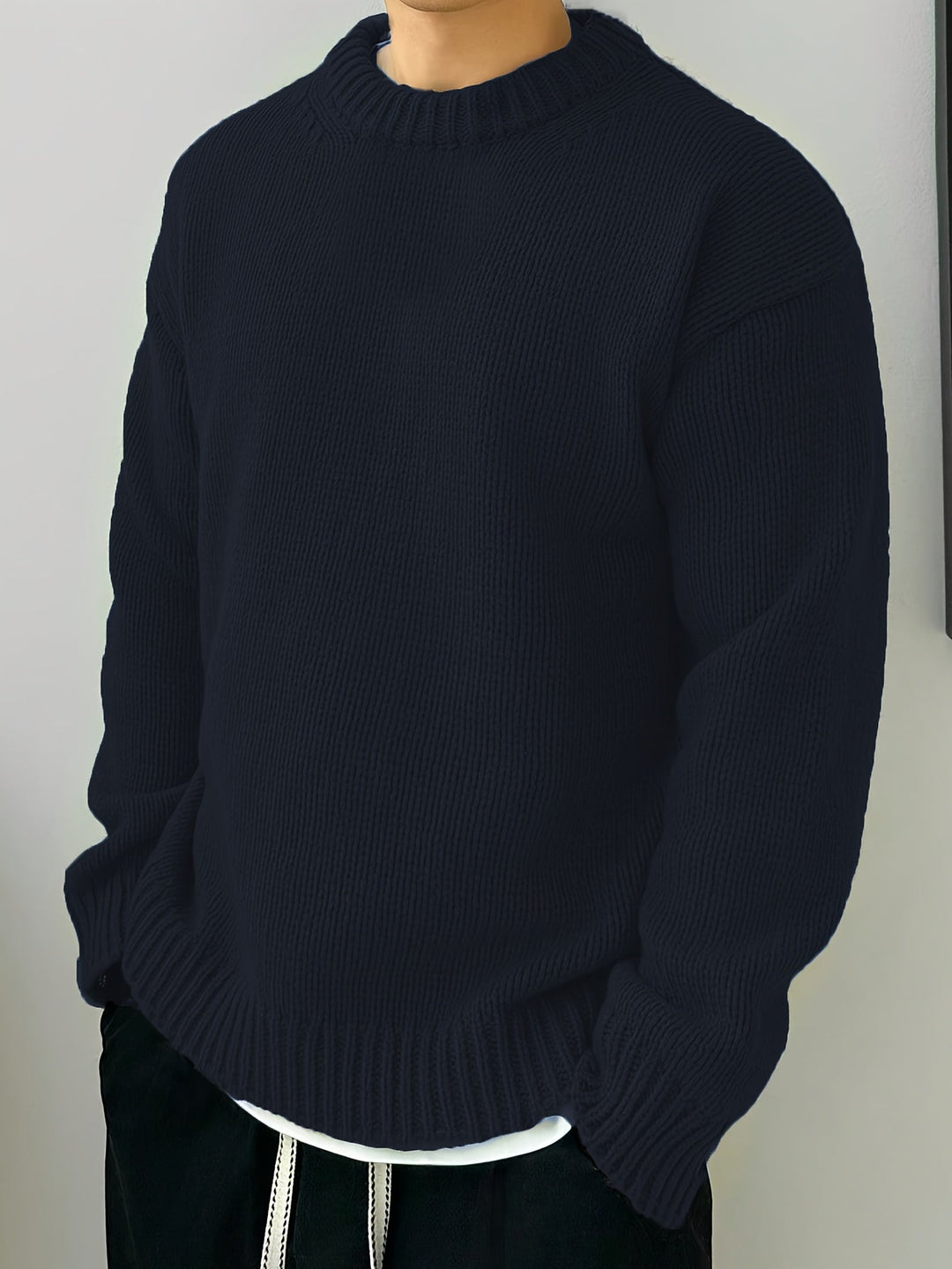 SOLID KNIT CREWNECK SWEATER FOR MEN