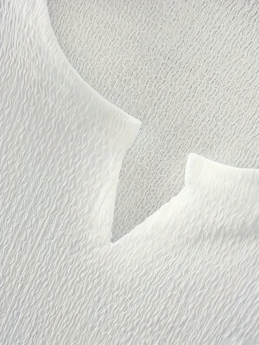 SLEEVELESS V-NECK TOP FOR MEN