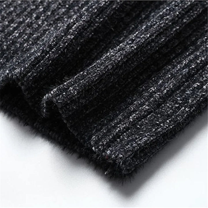 ROLLED COLLAR PULLOVER FOR MEN