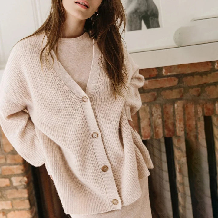 BEAUMONT NICE | GILET À COL EN V RIBBÉ POUR FEMME