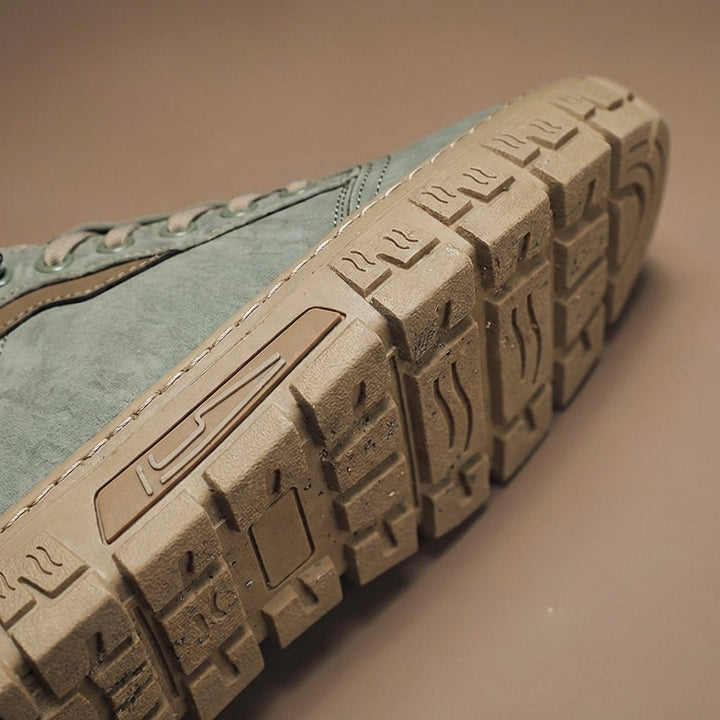LIGHTWEIGHT SNEAKERS FOR MEN